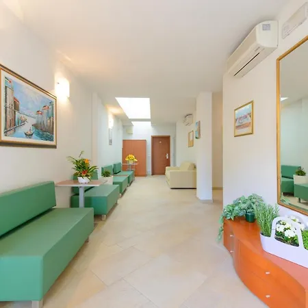 Charming Studio In 30 M² Parking And Bikes Included Lejlighed *